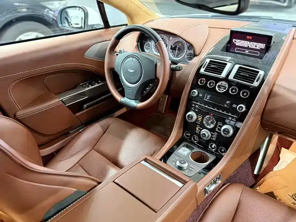 Aston Martin Rapide 2013