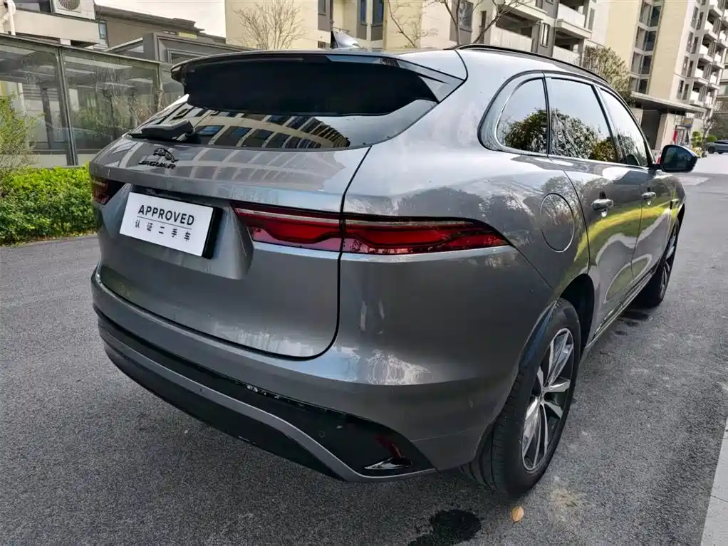 Jaguar F-PACE 2025 — фото 4