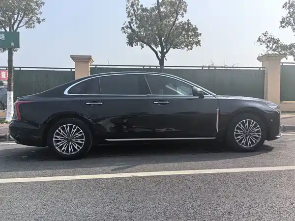 Hongqi H5 2023