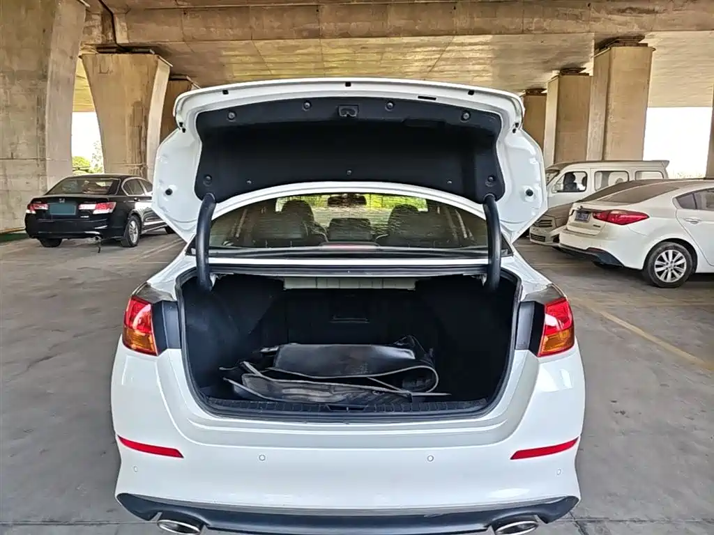 Kia K5 2015 — фото 19