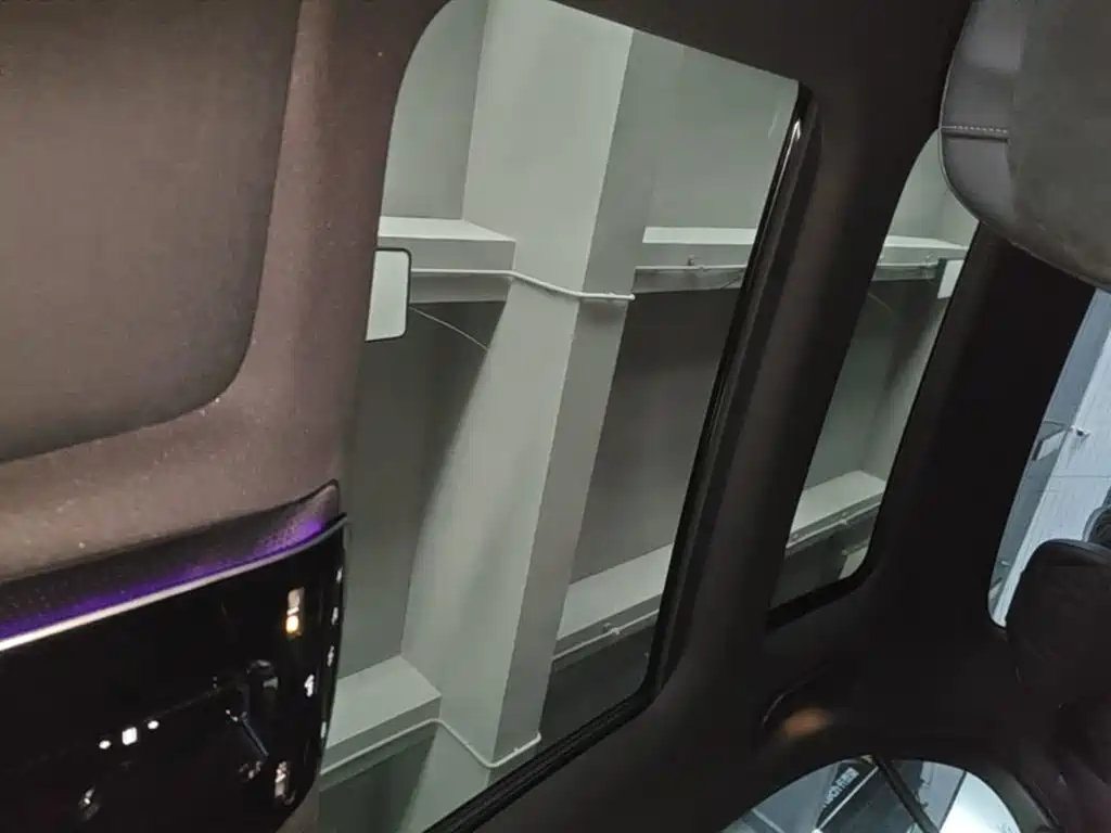 Mercedes-Benz C-Class 2025 — фото 18