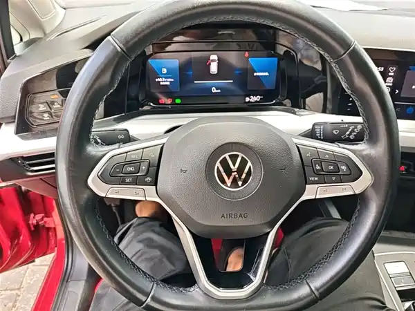 Volkswagen Golf 2021