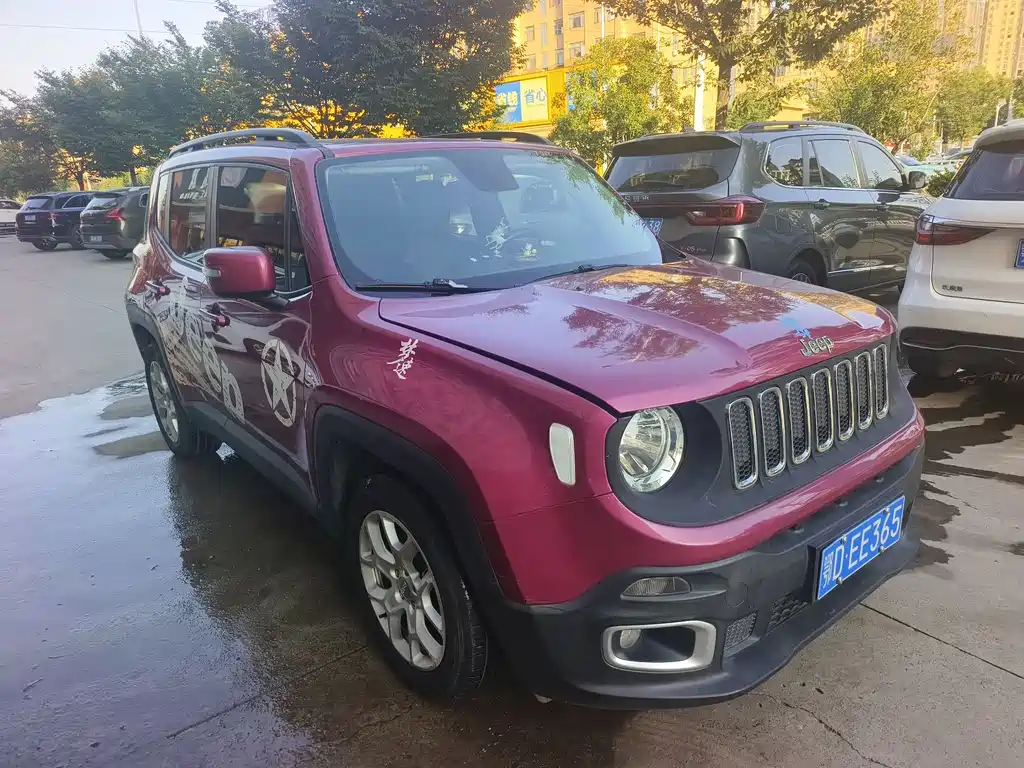 Jeep Renegade 2017 — фото 3
