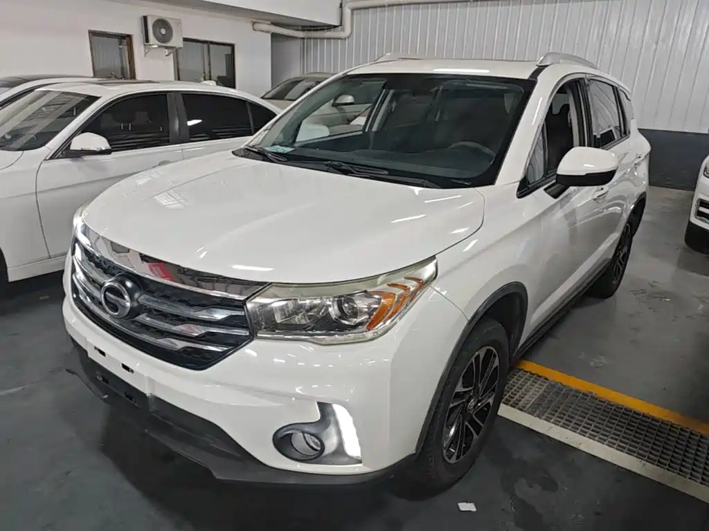 GAC Trumpchi GS4 2017 — фото 2