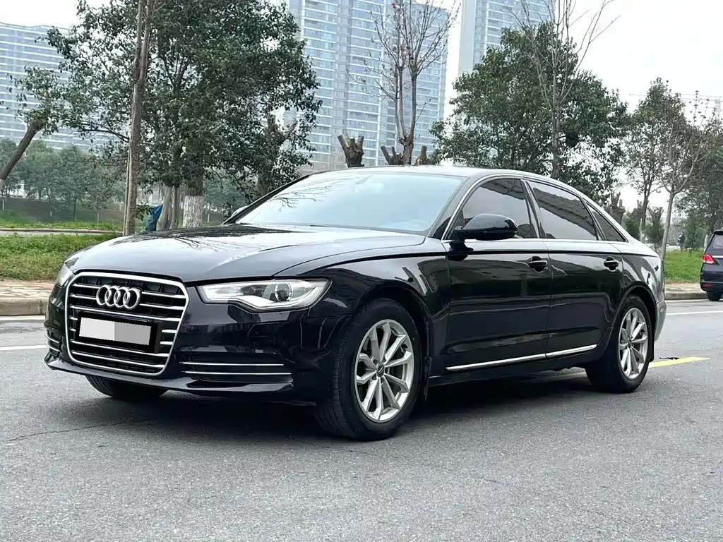 Audi A6L 2012 — фото 1