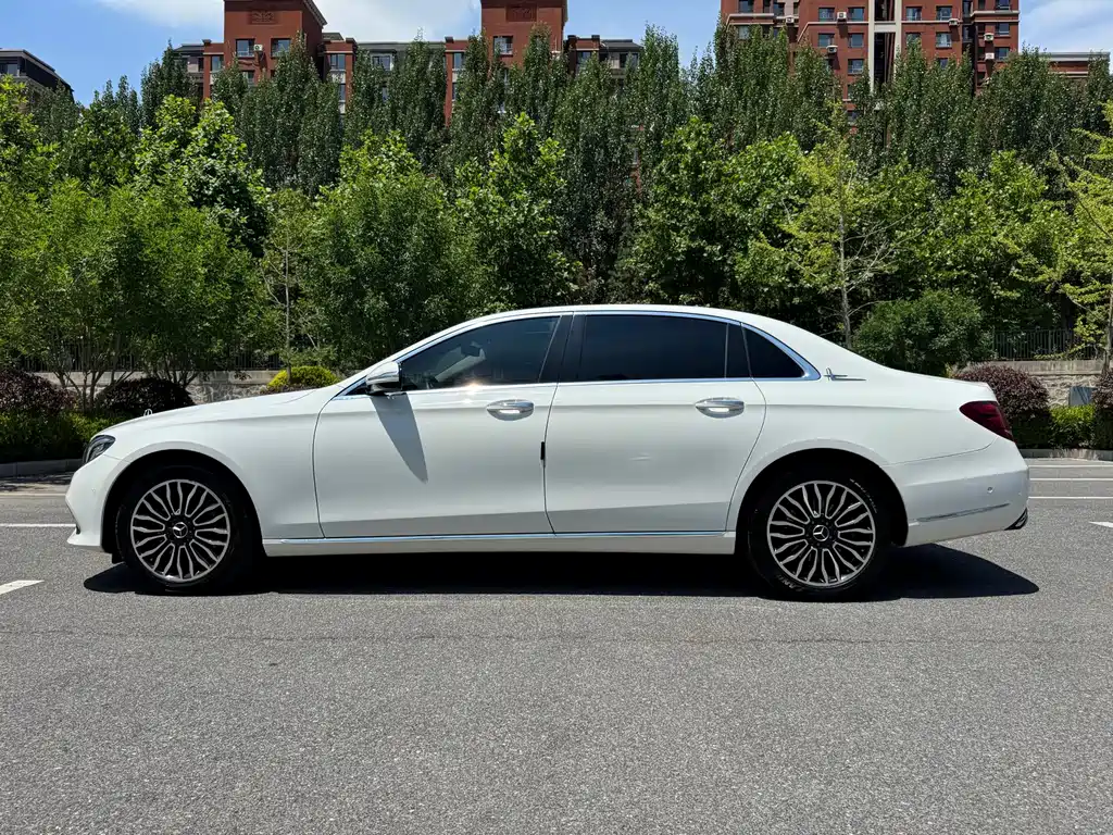 Mercedes-Benz E-Class 2019 — фото 4