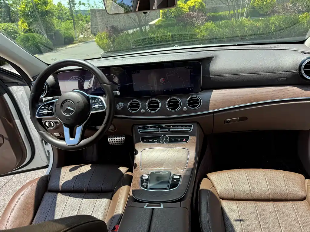 Mercedes-Benz E-Class 2019 — фото 27
