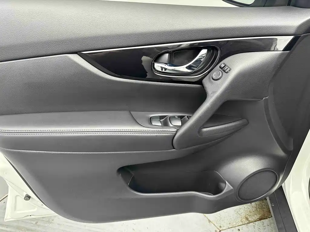 Nissan X-Trail 2023 — фото 10