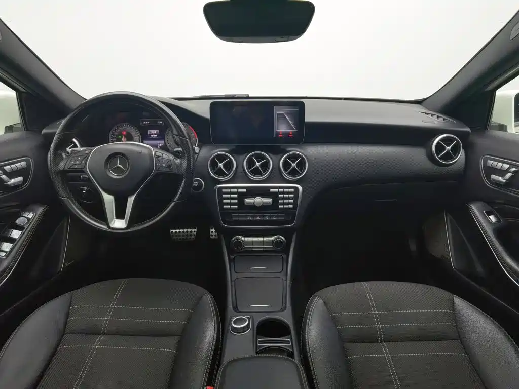 Mercedes-Benz A-Class 2015 — фото 5