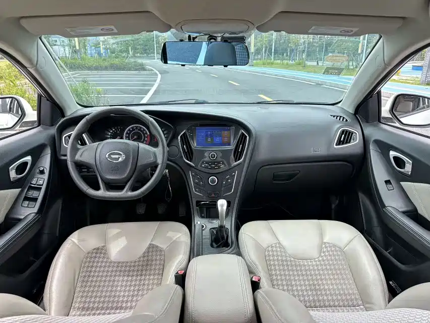 GAC Motor Trumpchi GA3S 2016 — фото 13