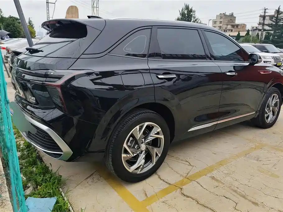 Hongqi HS3 PHEV 2024 — фото 3