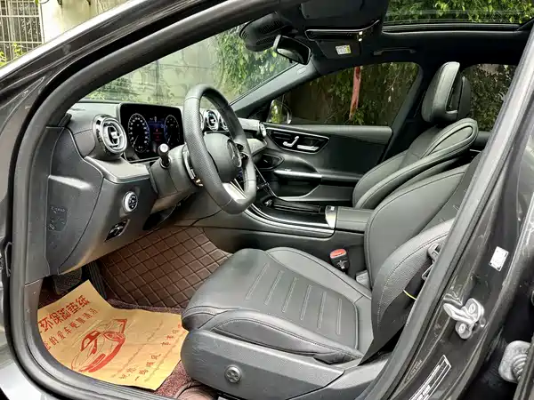 Mercedes-Benz C-Class 2024