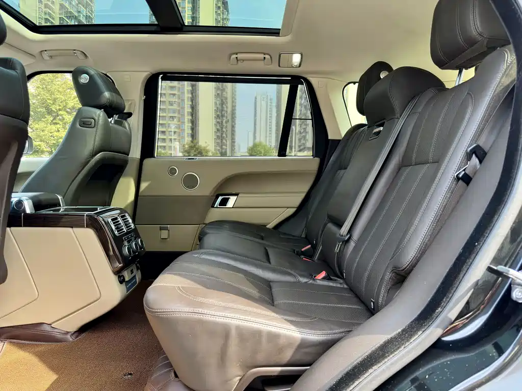 Land Rover Range Rover 2018 — фото 12