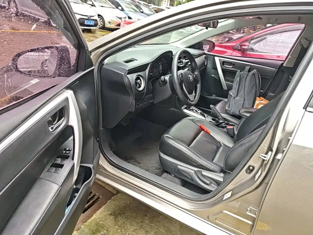 Toyota Corolla 2017 — фото 16