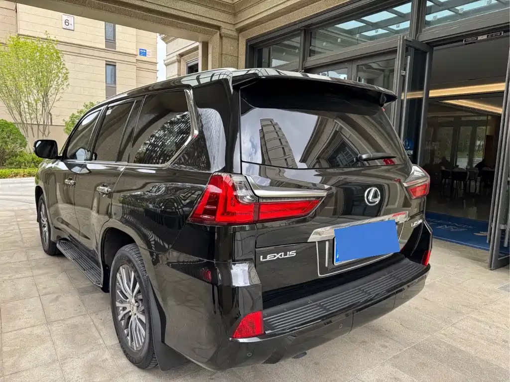 Lexus LX 2020 — фото 21