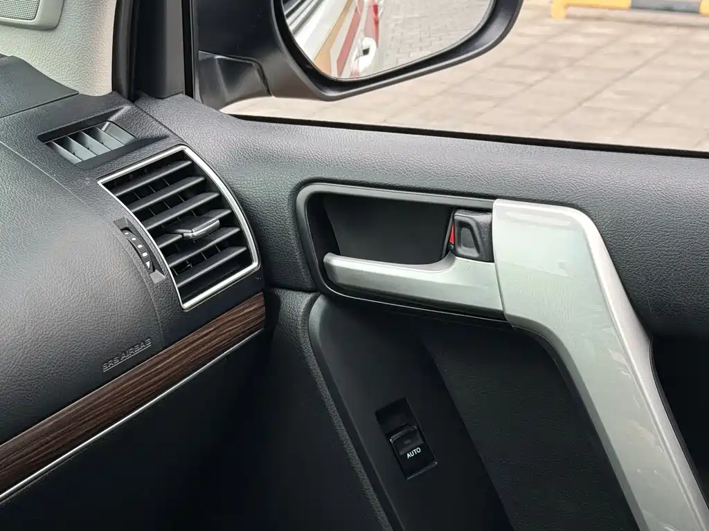 Toyota Prado 2019 — фото 13