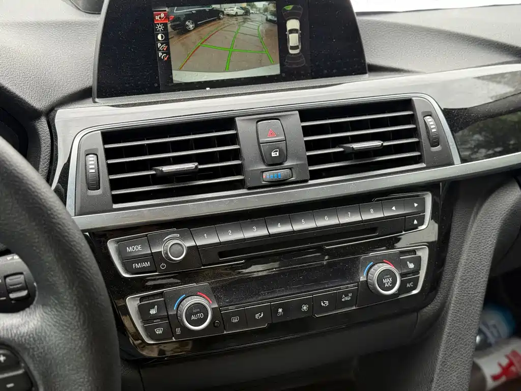 BMW 3 Series 2016 — фото 13