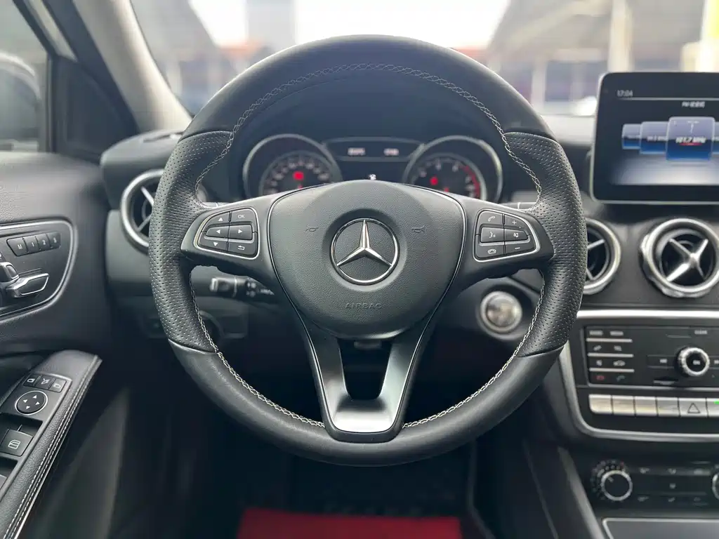 Mercedes-Benz GLA 2019 — фото 12