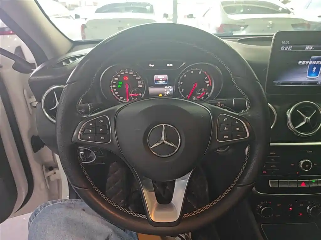 Mercedes-Benz GLA 2018 — фото 11
