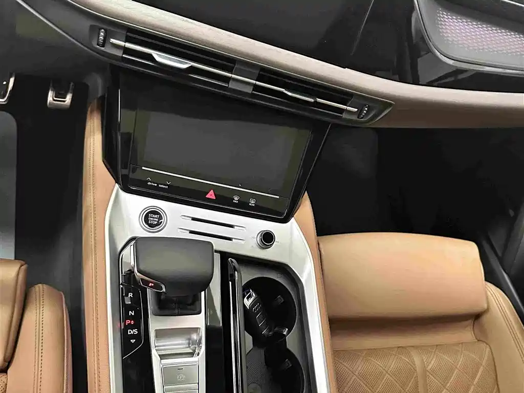 Audi Q6 2025