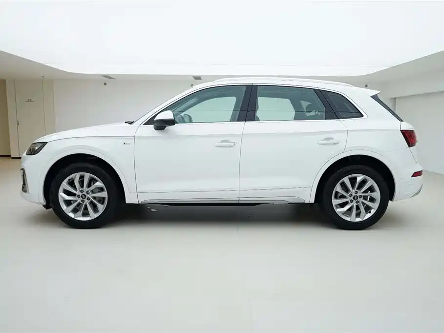 Audi Q5L 2022