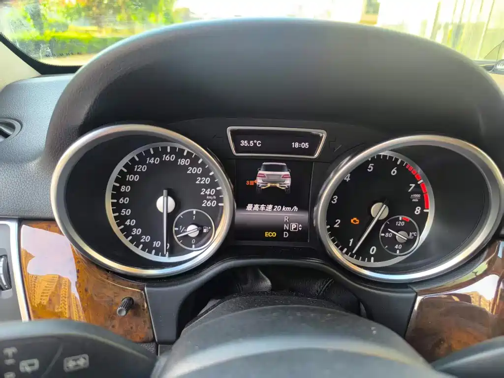 Mercedes-Benz M-Class 2014