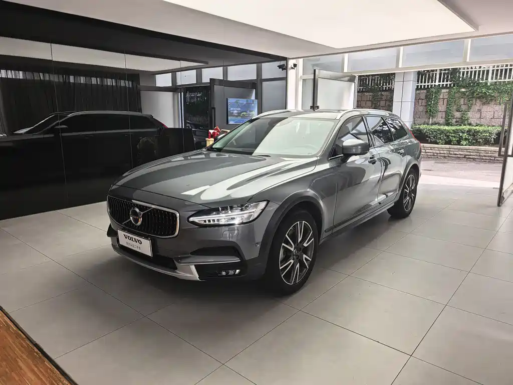 Volvo V90 2018 — фото 1