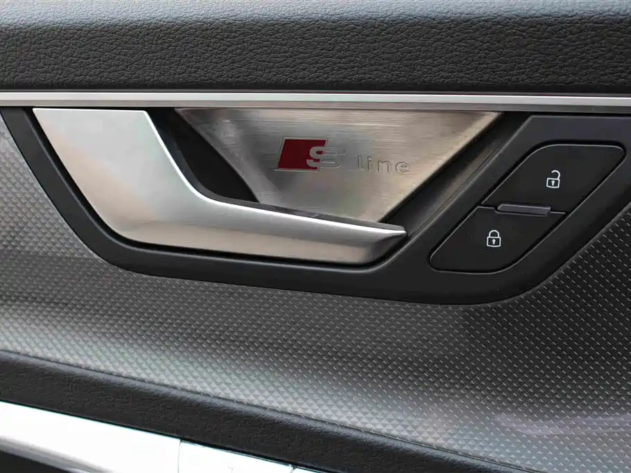 Audi A6L New Energy 2021 — фото 8