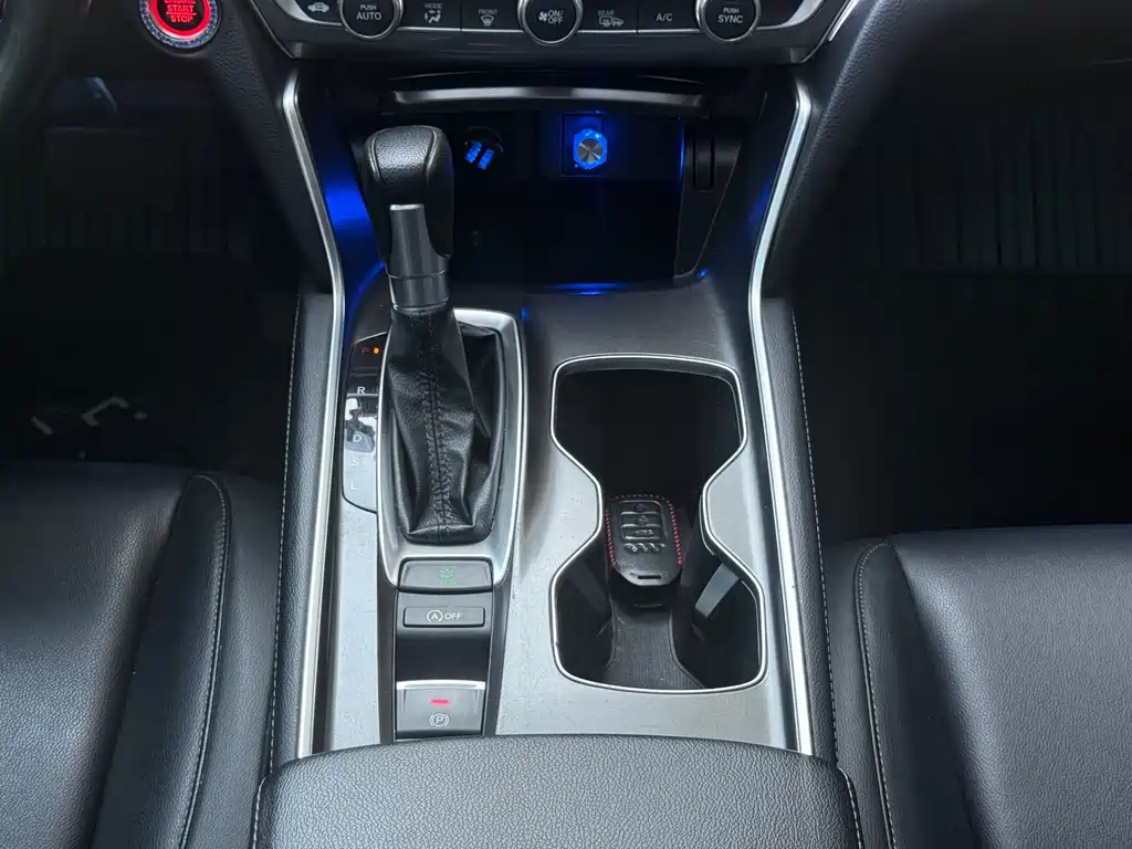Honda Accord 2021 — фото 19