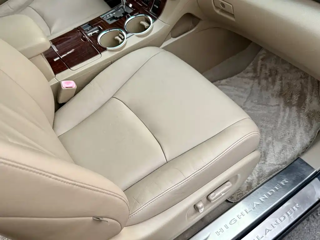 Toyota Highlander 2012 — фото 15