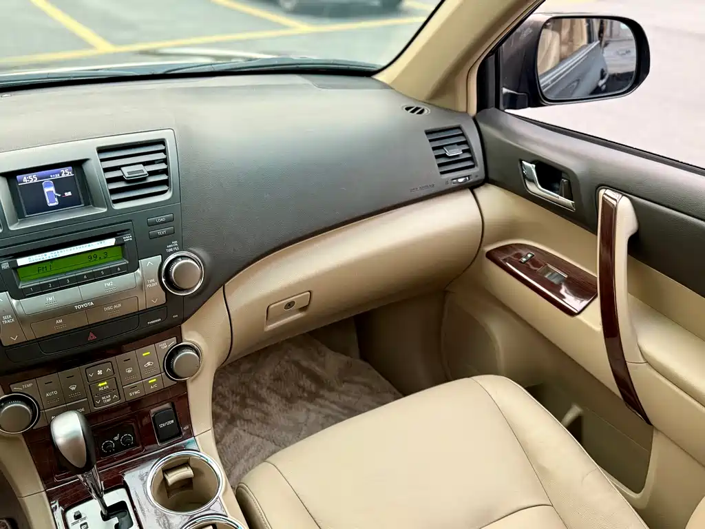 Toyota Highlander 2012 — фото 19