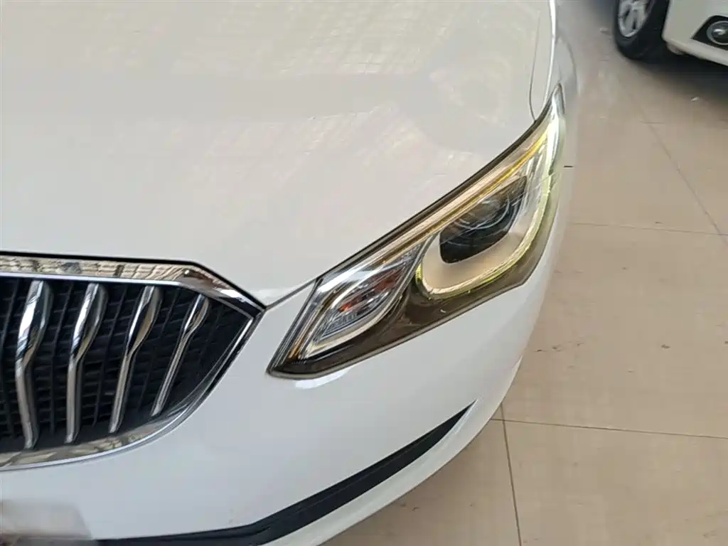 Buick Excelle 2015 — фото 24