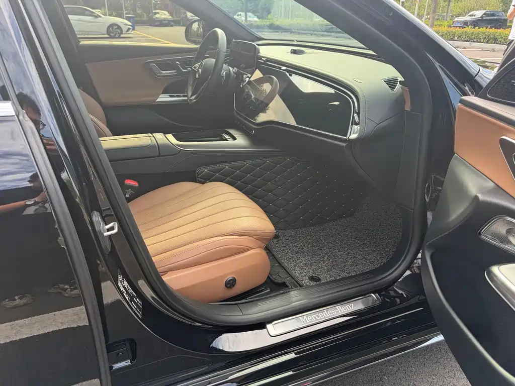 Mercedes-Benz E-Class 2025