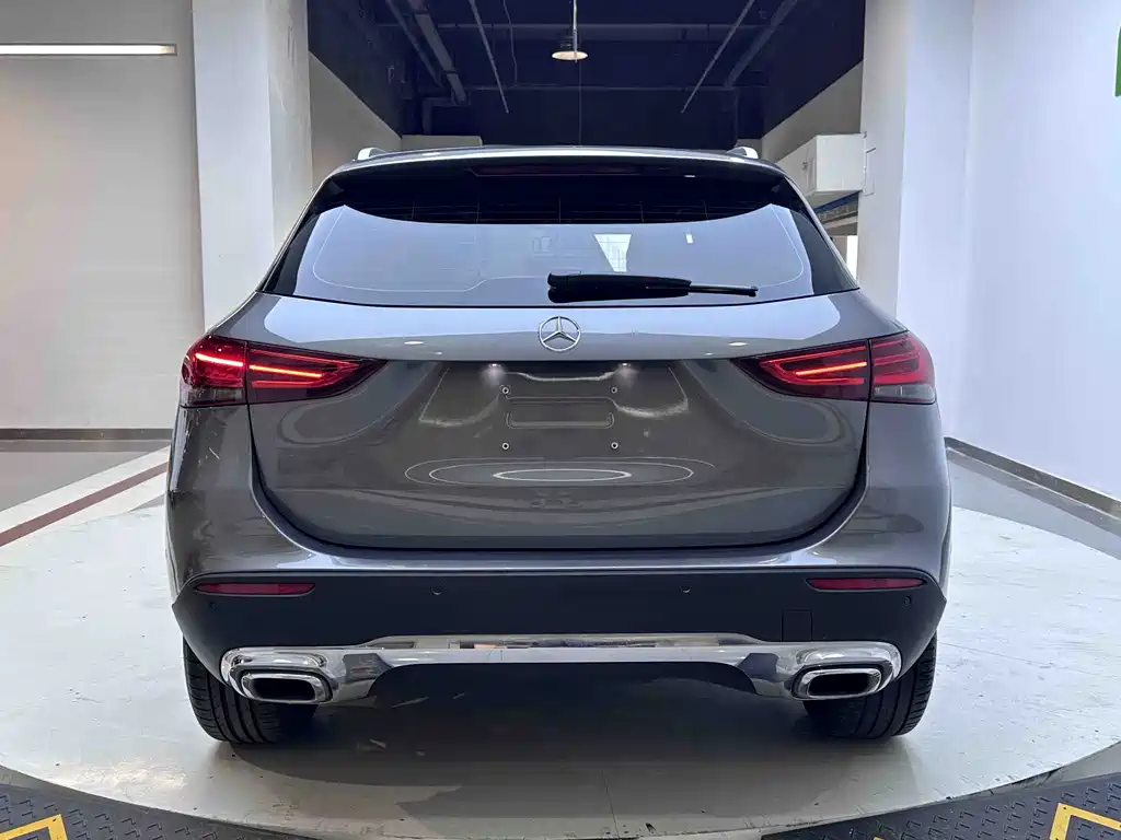 Mercedes-Benz GLA 2021