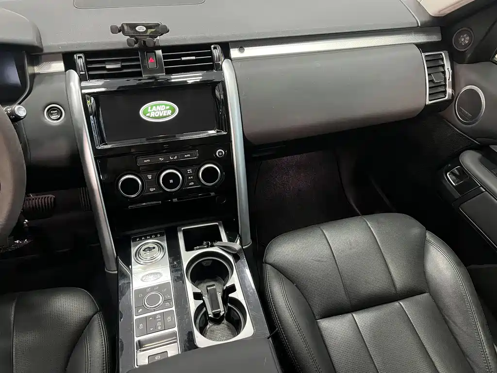 Land Rover Discovery 2020 — фото 13