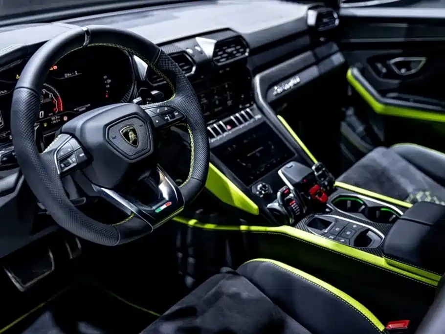 Lamborghini Urus 2021 — фото 11