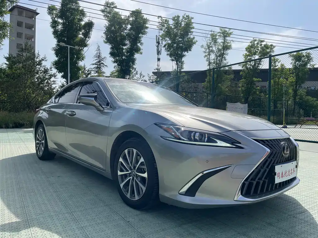 Lexus ES 2022 — фото 3
