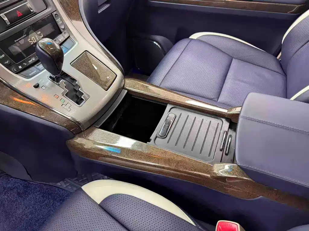 Toyota Alphard 2012 — фото 20