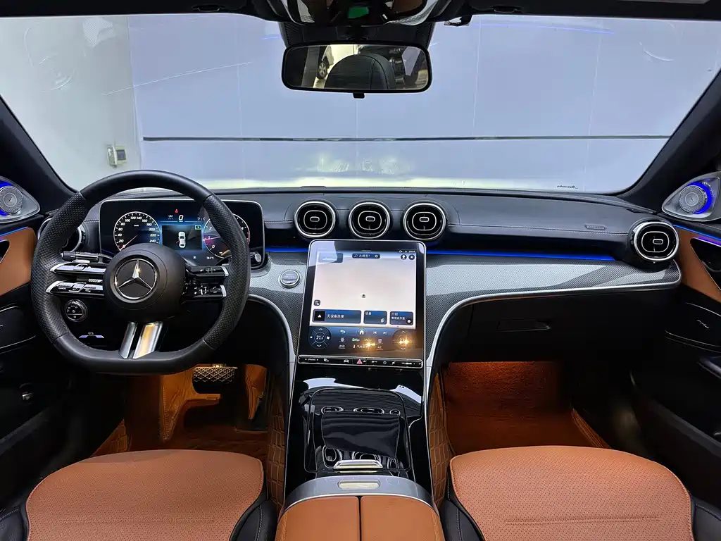 Mercedes-Benz C-Class 2023 — фото 7
