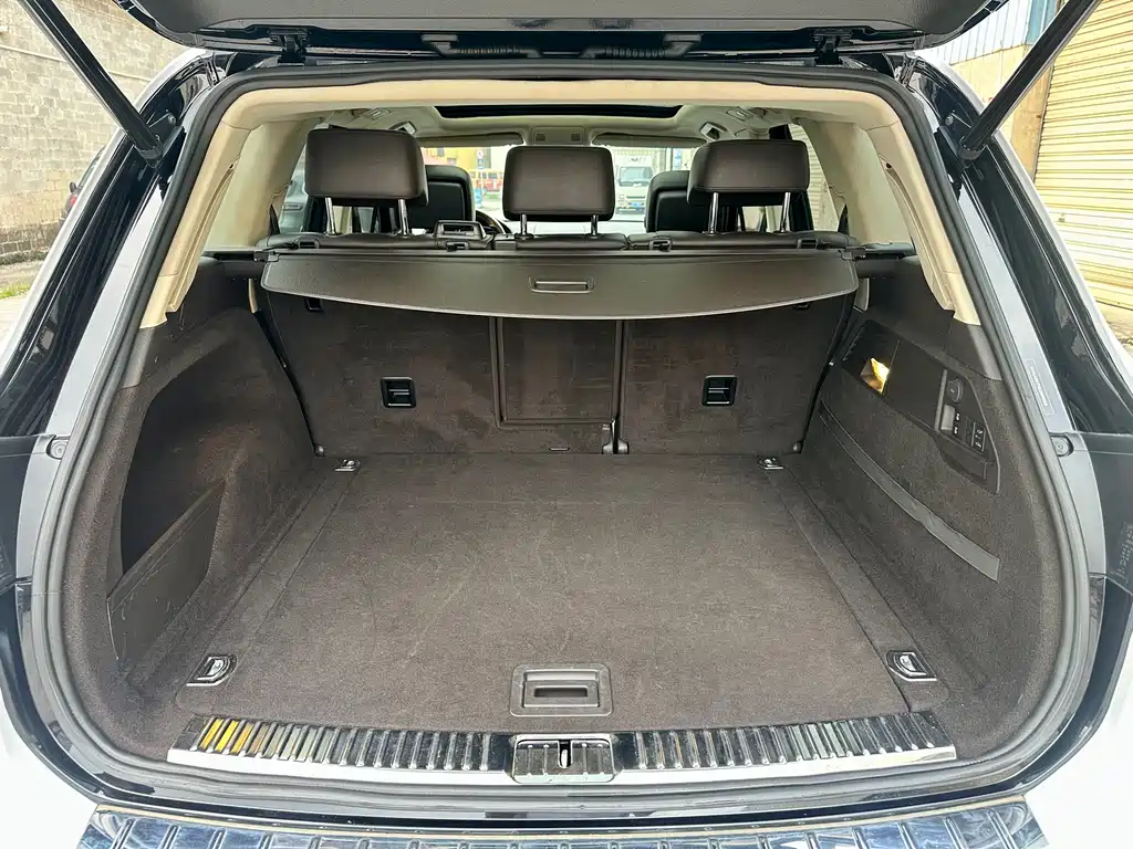 Volkswagen Touareg 2014 — фото 16