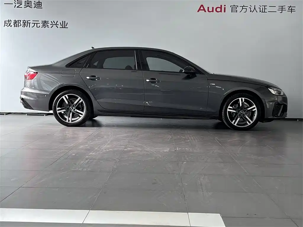 Audi A4L 2023 — фото 3