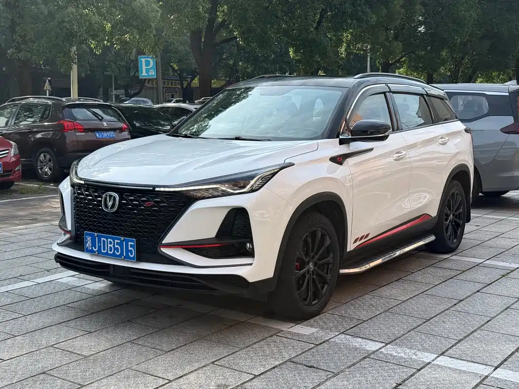Changan CS75 PLUS 2020 — фото 1