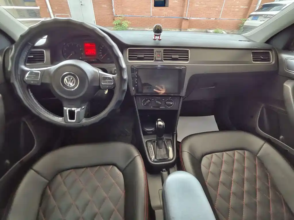 Volkswagen Santana 2016