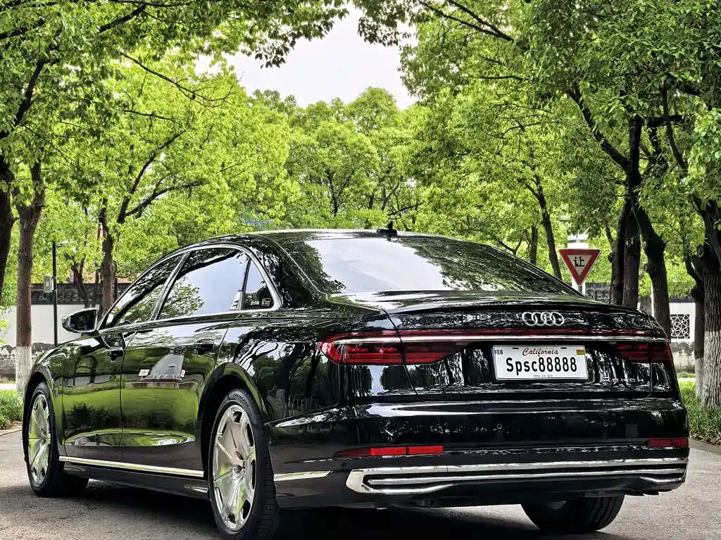 Audi A8 2025 — фото 3