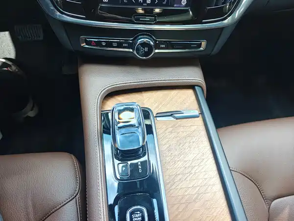 Volvo S90 2021