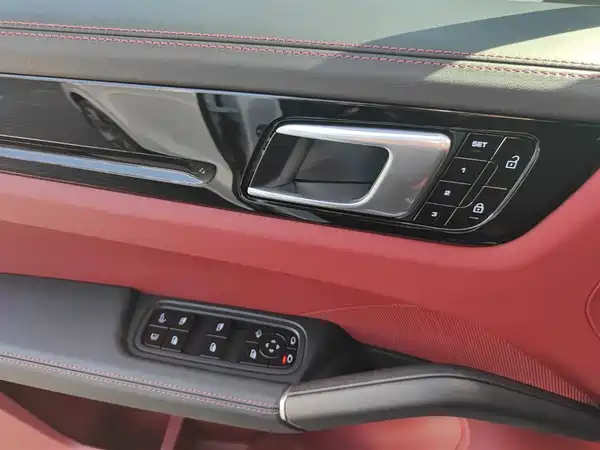 Porsche Cayenne New Energy 2020