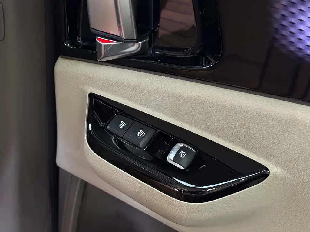 Kia Carnival 2021 — фото 22