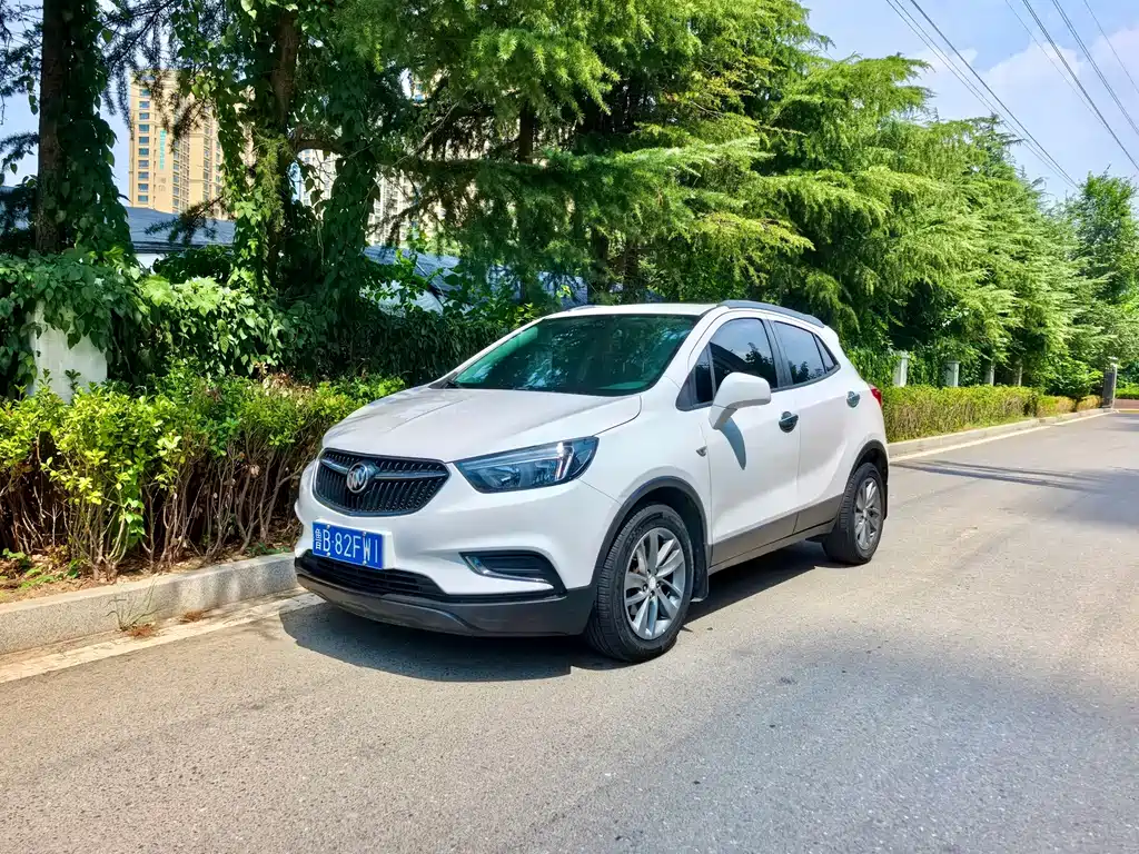 Buick Encore 2017 — фото 1