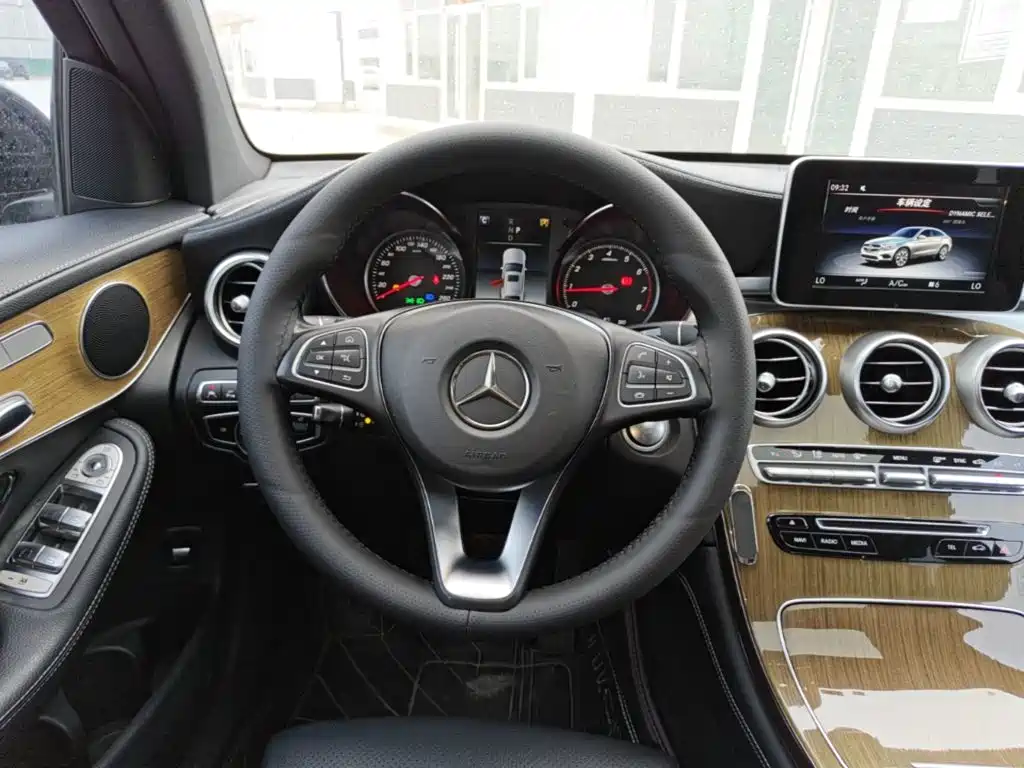 Mercedes-Benz GLC Coupe 2018 — фото 11