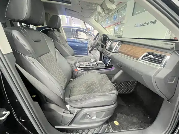 Hongqi HS7 2022